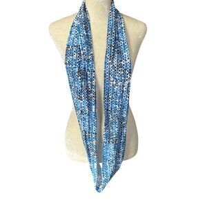Women's blue and white indigo pattern infinity scarf